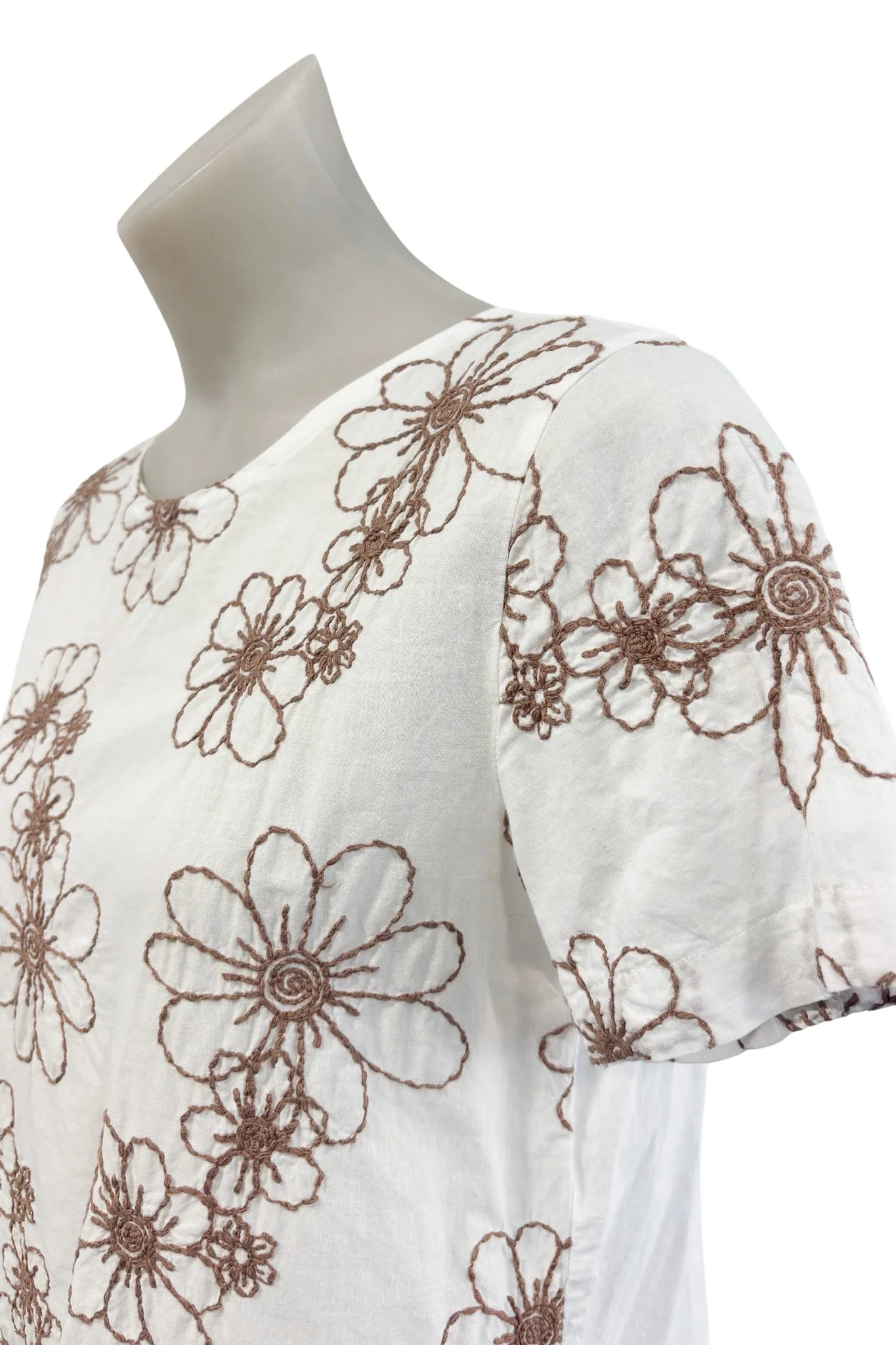 Aunty clothing NZ made cotton flower embossed top, S