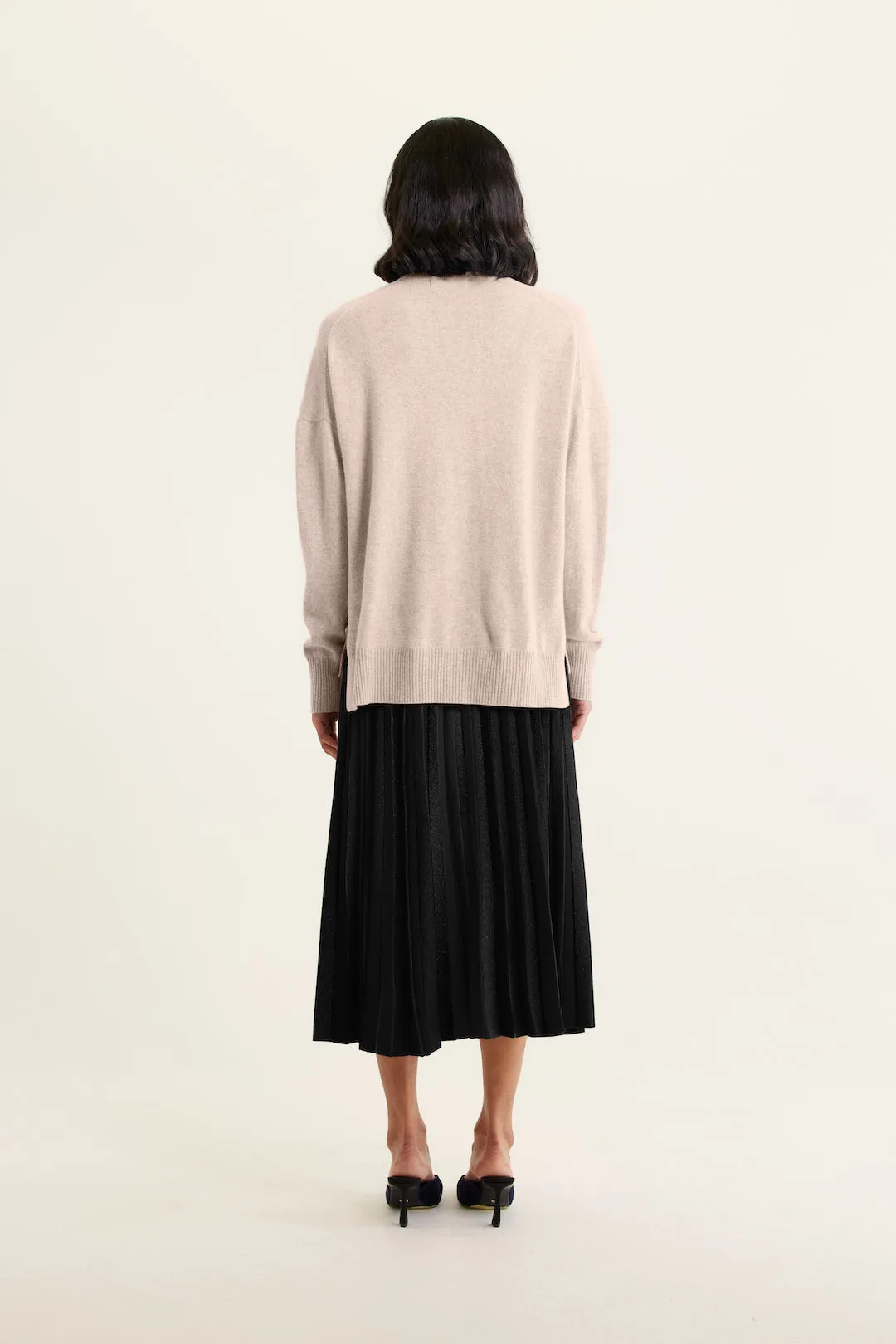 Iris Cashmere Crew Sweater In Lightweight Beige