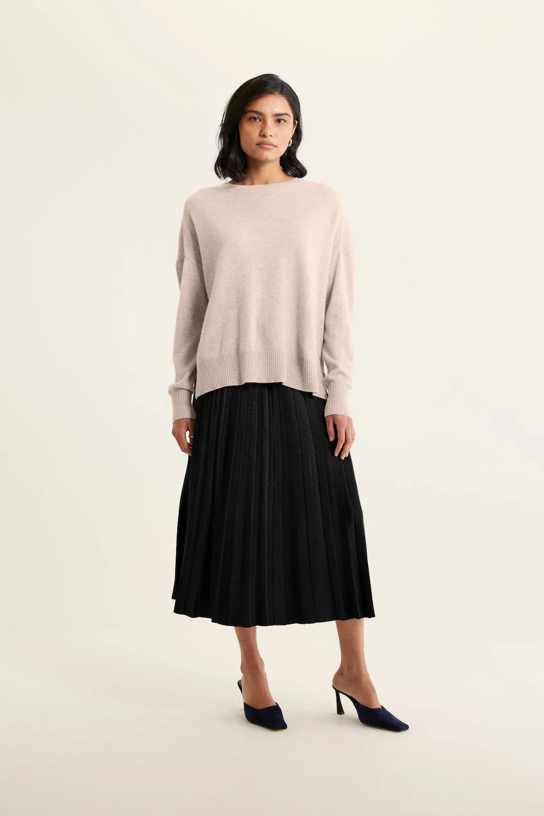 Iris Cashmere Crew Sweater In Lightweight Beige